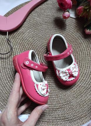 Туфлі дитячі із еко шкіри з бантом топіки для немовлят на ліпучці черевички для дівчинки пінетки4 фото