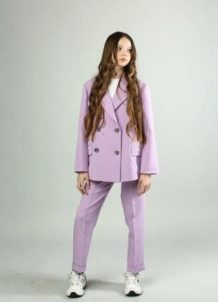 Стильный костюм для девочки - пиджак и брюки