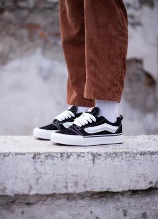 Vans knu skool black white