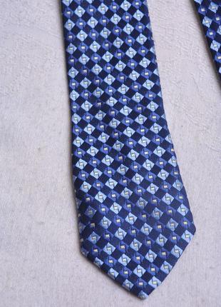 Стильный галстук с отливами