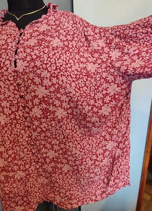 Красивая блуза длинный рукав на завязках цветочный принт с блестящей нитью пуговицы по планке спереди-батал4 фото