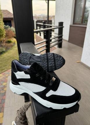 Чорно-білі жіночі стильні легкі кросівки на весну-літо,шкіряні,замшеві,натуральна шкіра/замша