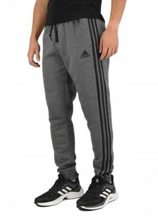 Спортивные штаны adidas