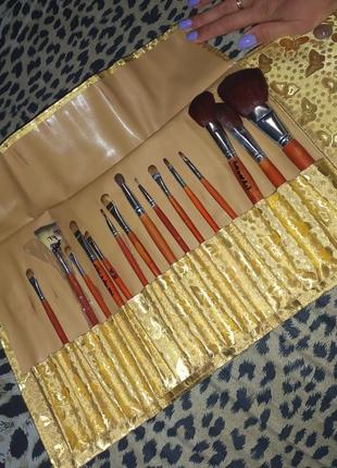 Набор кистей для макияжа