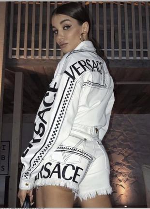 Мега стильна брендова джинсовка versace4 фото
