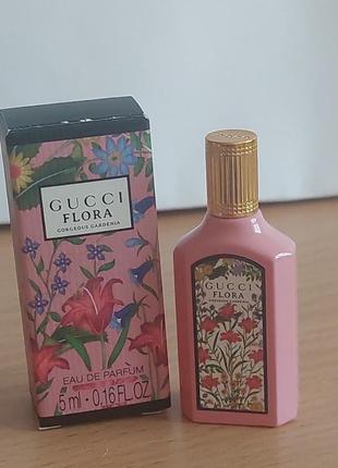 Парфюмированная вода gucci flora.