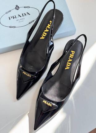 Туфли prada 38-41 маломерят лаковая кожа / кожа / подошва кожа коробка, пыльник, карта