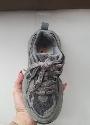 Кросівки сірі3 фото