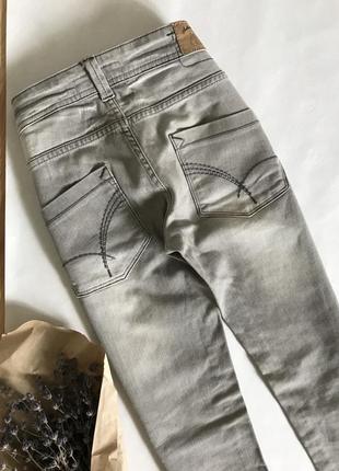 Базові сірі джинси next.6 фото