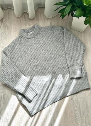 Стильный тёплый свитер, размер м1 фото