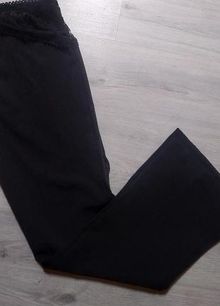 Стильные брюки с гипюровой вставкой xoxo