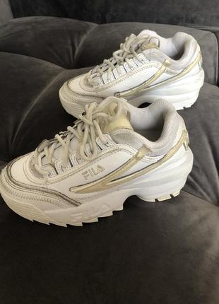 162769115 fila 33 21 650 c Fila Heritage Disruptor Ballistic Womens Shoes