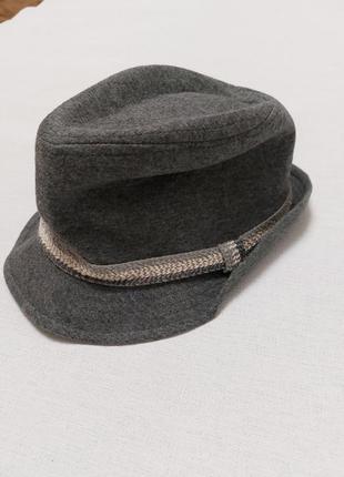 Брендовая шляпа