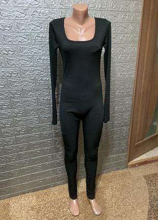 Трендовий жіночий комбінезон у рубчик в ідеальному стані розмір м