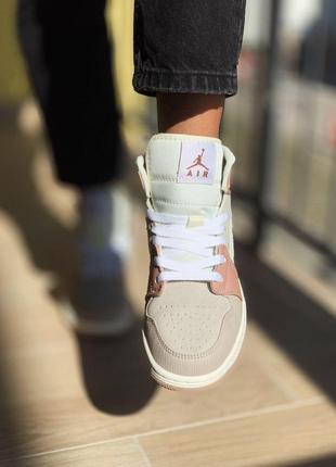 Кроссовки nike jordan 1 beige grey кожаные (37-41)💜4 фото