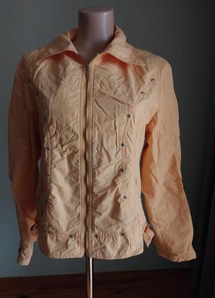 Куртка жіноча коротка на підкладці світла р. 44-466 фото