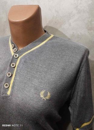 Первоклассного качества хлопковая футболка известного британского бренда fred perry3 фото