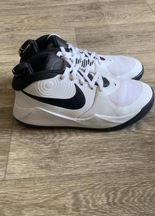 Кроссовки nike р.33,5