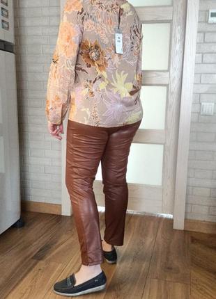 Стильные брюки из искусственной кожи бренда for friends10 фото