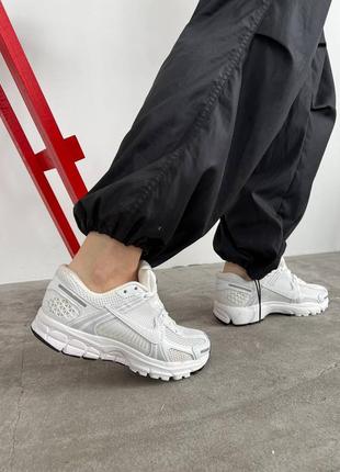 Nike кросівки жіночі снікерси nike vomero 5 white білі кросівки стильні модні унісекс3 фото