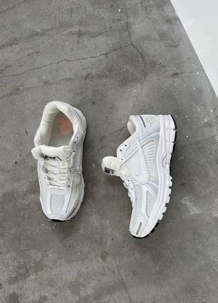 Nike кросівки жіночі снікерси nike vomero 5 white білі кросівки стильні модні унісекс8 фото