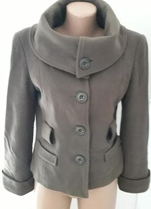 Пальто коротке