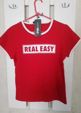 Трендовая красная футболка1 фото