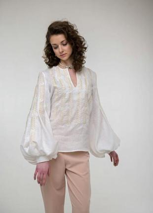 Вышитая блуза струмовка белая