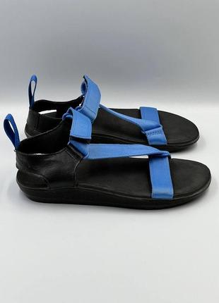 Босоніжки  dr.martens