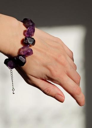 Браслет натуральный камень аметист фур-ра гип-ный сплав цвет серебро d-17х11мм+- l-20-25см