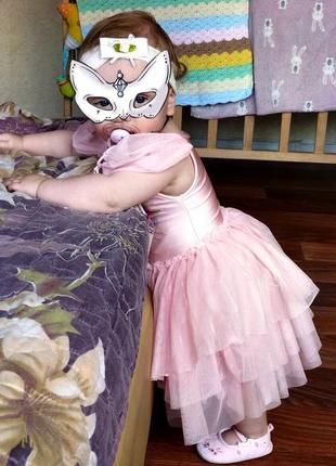 Гарненька сукня для маленьких принцес6 фото