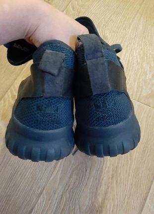 Кроссовки  adidas 46р 4