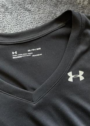 Чорна спортивна футболка under armour7 фото