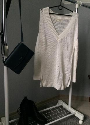 Светр в'язаний}