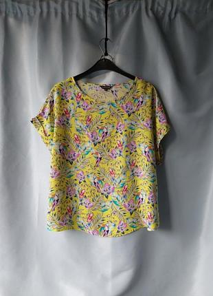 Тоненькая яркая блузка