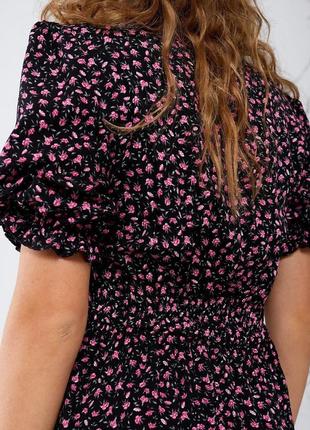 Довга літня вишукана сукня на ґудзиках та з мереживом