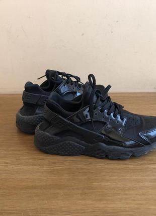 Кроссовки nike air huarache run. оригинал.