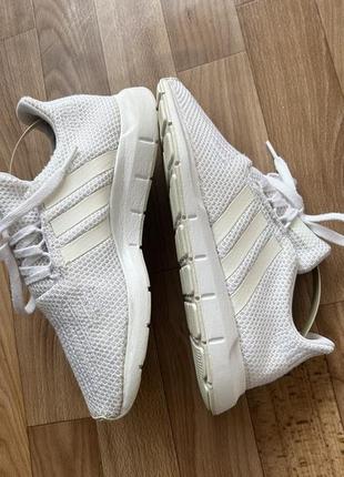 Кросівки adidas swift run5 фото