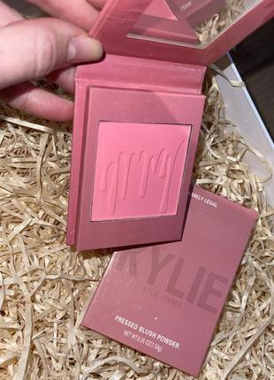 Kylie румяна роскошный оттенок румяна