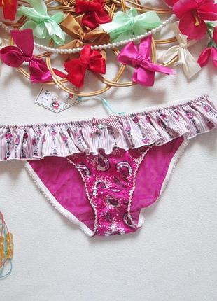Шикарные трусики в цветочный принт с подвеской debenhams 🌺💖🌺