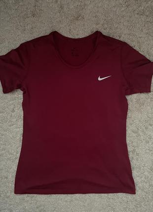 Фитнес футболка nike names pro