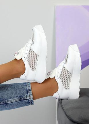 Натуральні шкіряні білі кросівки з сіткою на високій підошві9 фото