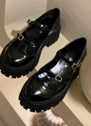 Лаковані туфлі лофери, чорні - арт. 342949 фото