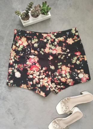 Чорні квіткові короткі шорти із завищеною талією monki6 фото