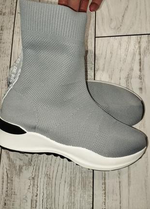 Кросівки в наявності ❗ останні ❗