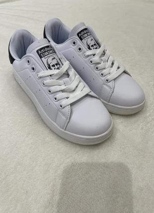 Дуже круті кросівки adidas stan smith