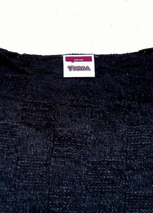 Черный вязаный велюровый свитер в клеточку "yigga" германия на 9-10 лет (134-140см)