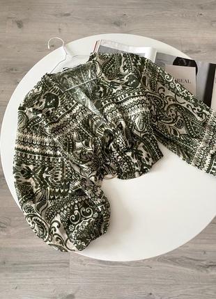 Zara легка обʼємна блуза оверсайз в принт вкорочена зелена шифон топ2 фото