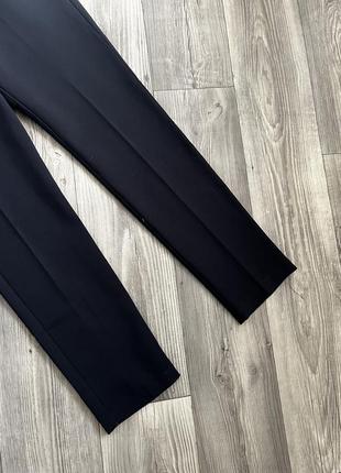 Базовые черные брюки, черные брюки размер м/л4 фото