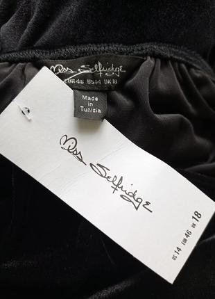 Чорне оксамитове стрейчеве плаття з відкритими плечима5 фото